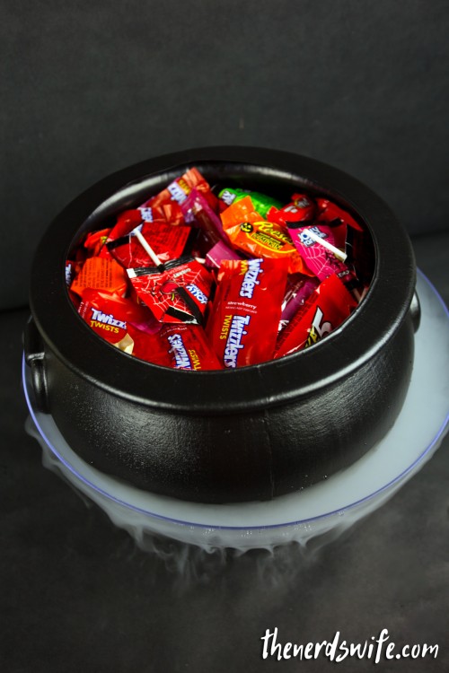 Bubbling Witches Cauldron Candy Bowl