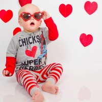 How to Take Valentine’s Day Photos of Your Kids