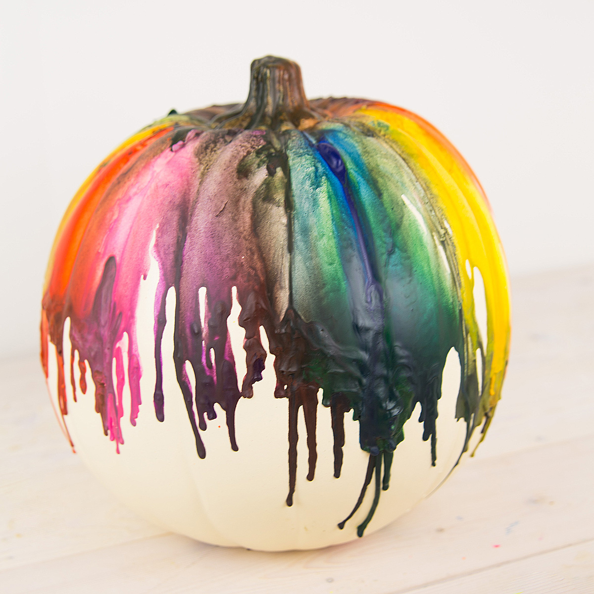 Melted Crayon Pumpkin - The Nerd's Wife