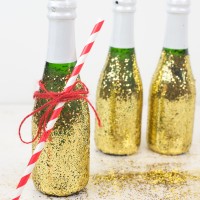DIY Glitter Champagne Bottles and a Valentine’s Date in a Basket